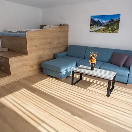 아파트 City Apartment Poprad 포프라트
