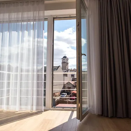 City Apartment Poprad Apartamento *